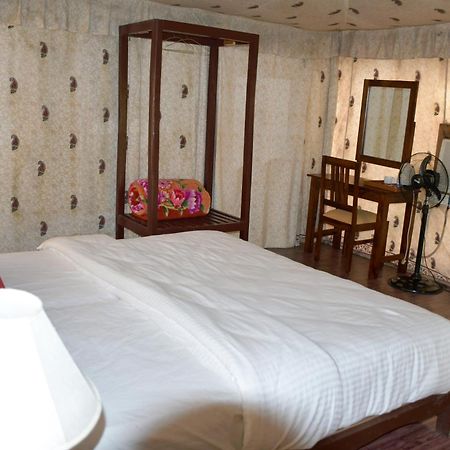 Sultan Bagh Resort By The Sky Imperial 사와이 마도푸르 객실 사진